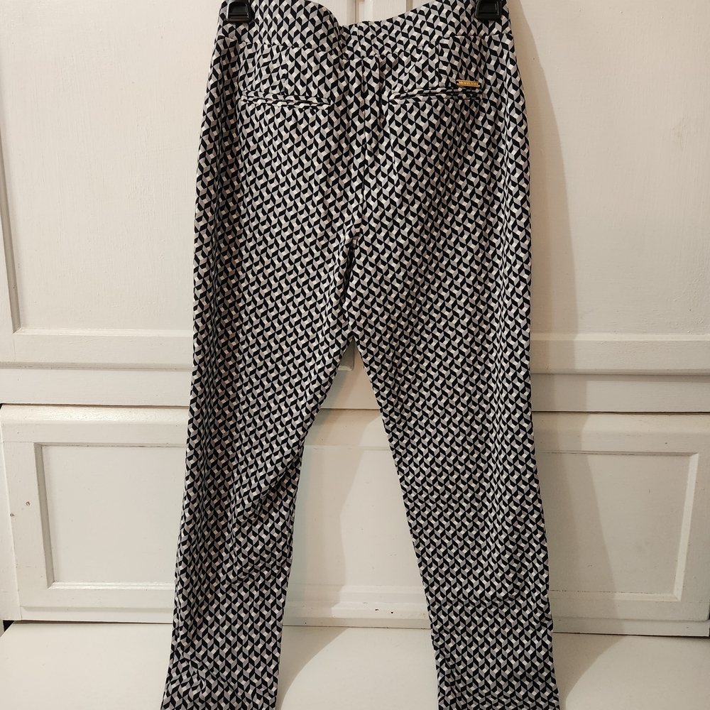 Michael Kors Black and White Geometric Stretch Pants - Picture 2 of 5